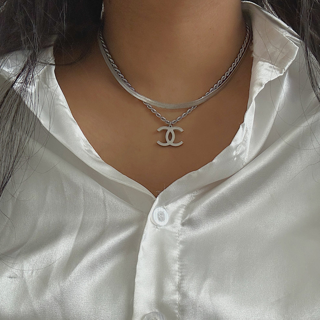 SERPENTINE ARGENT. Silver Snake Chain Necklace