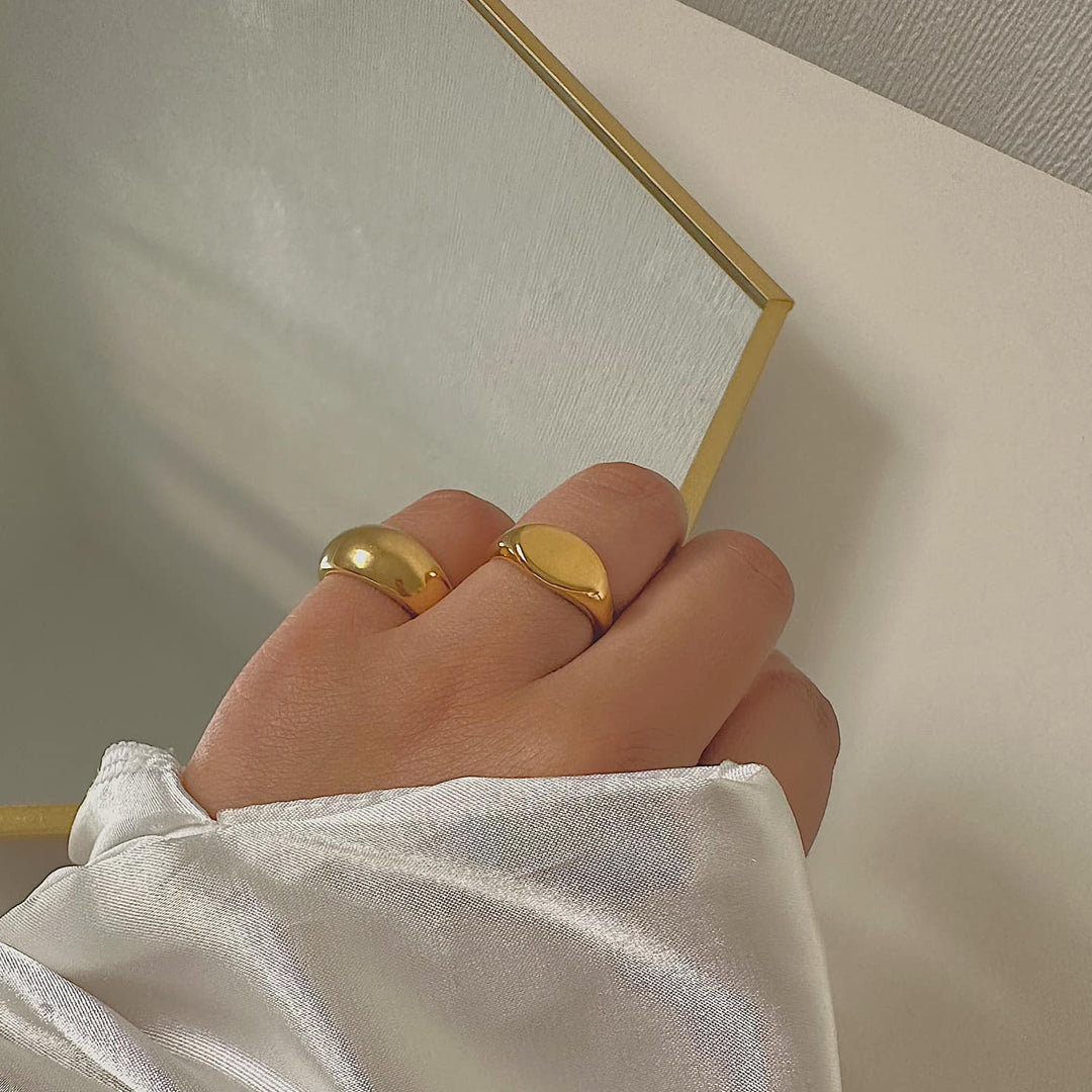 ROMAN. Gold Dome Ring