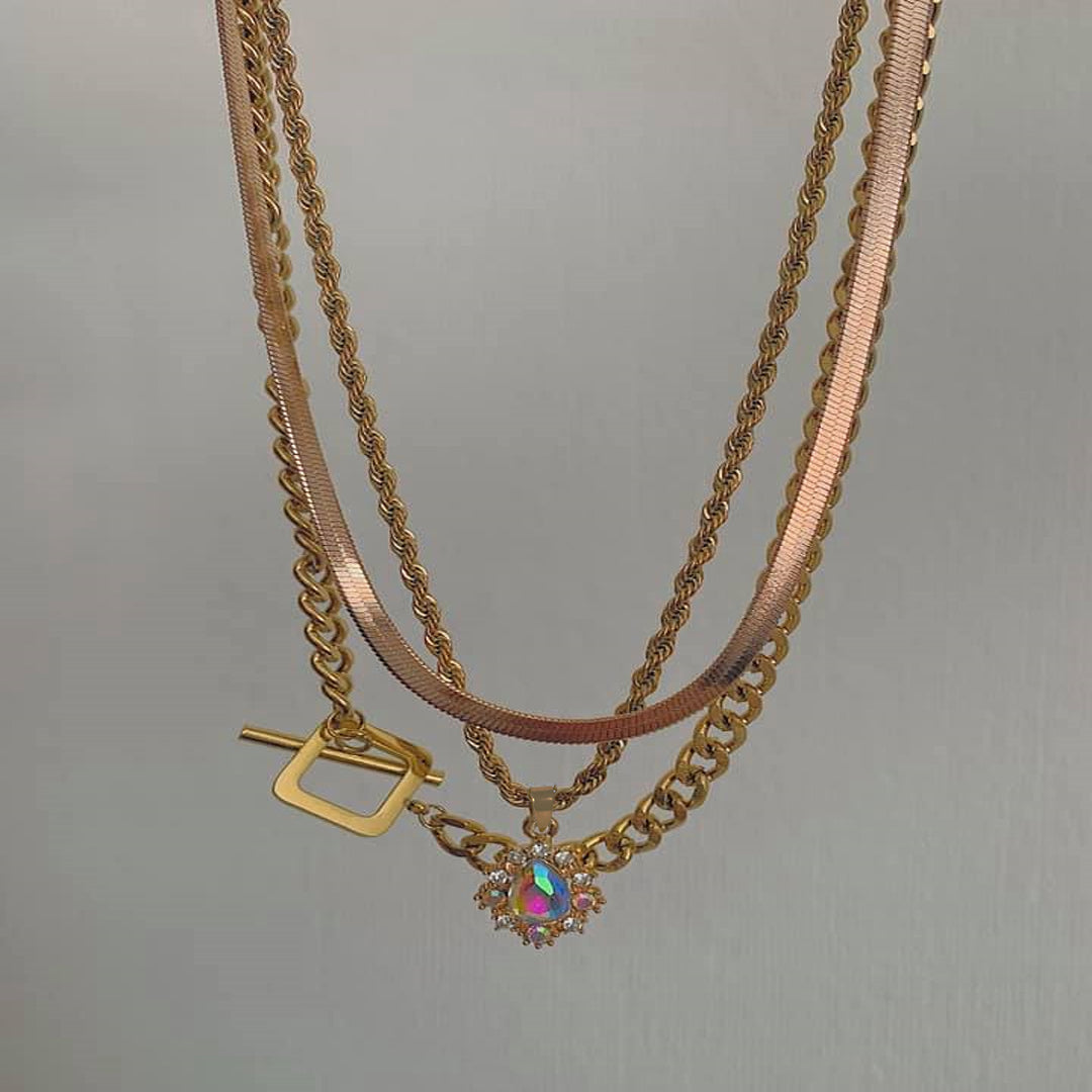 CEASER. Gold T Bar Toggle Necklace IMPERFECT