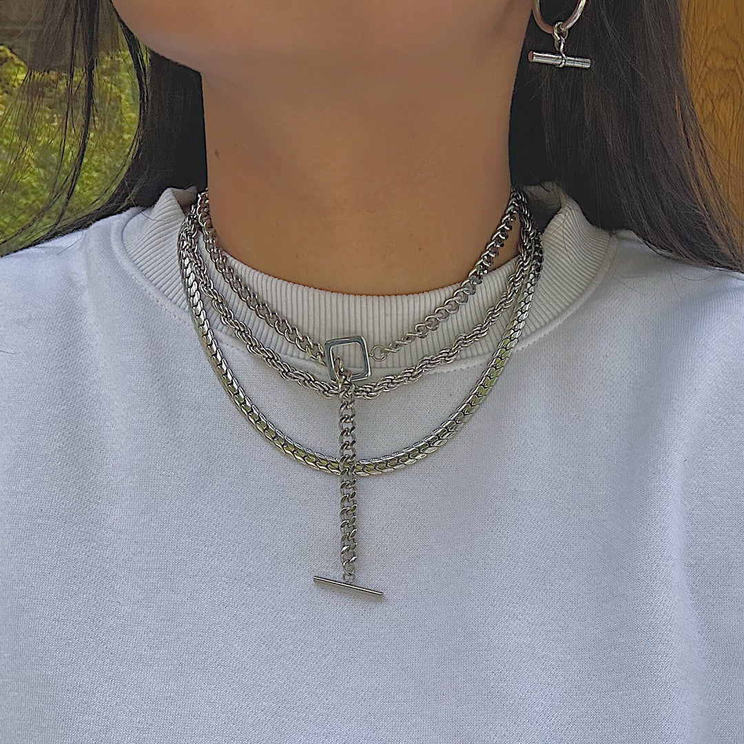 DEMETRIUS. Silver T Bar Toggle Necklace