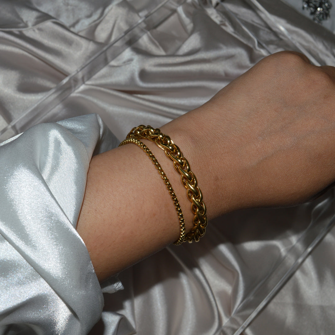 EMBASSY. Gold Braided Bracelet