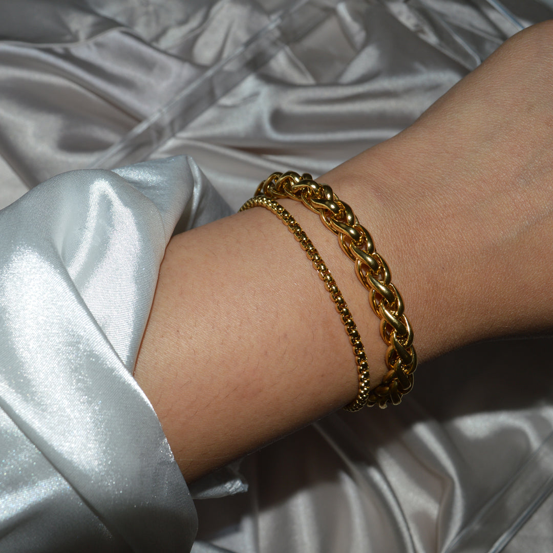 EMBASSY. Gold Braided Bracelet
