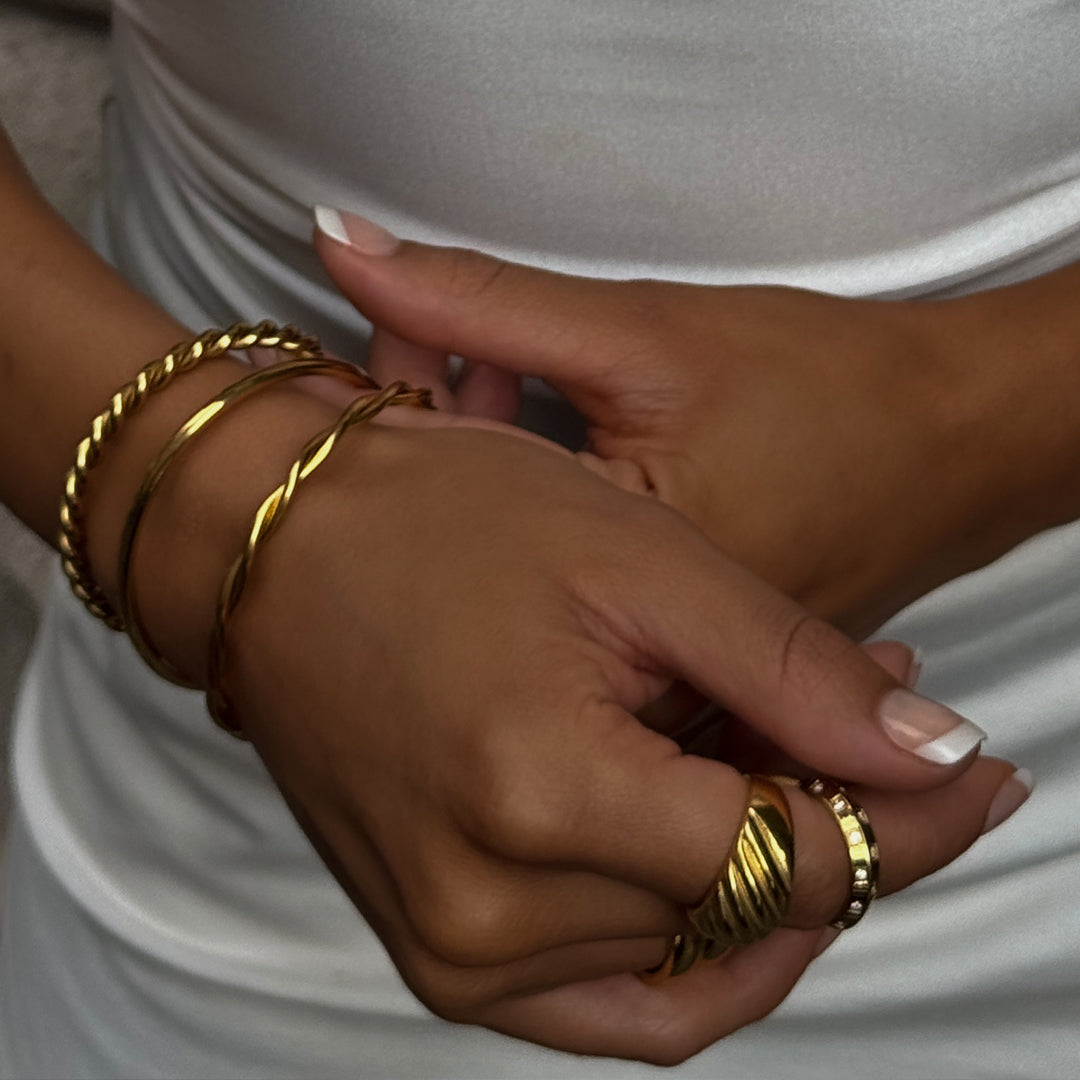 LAURENT. 3 Piece Gold Rope Bangle Set