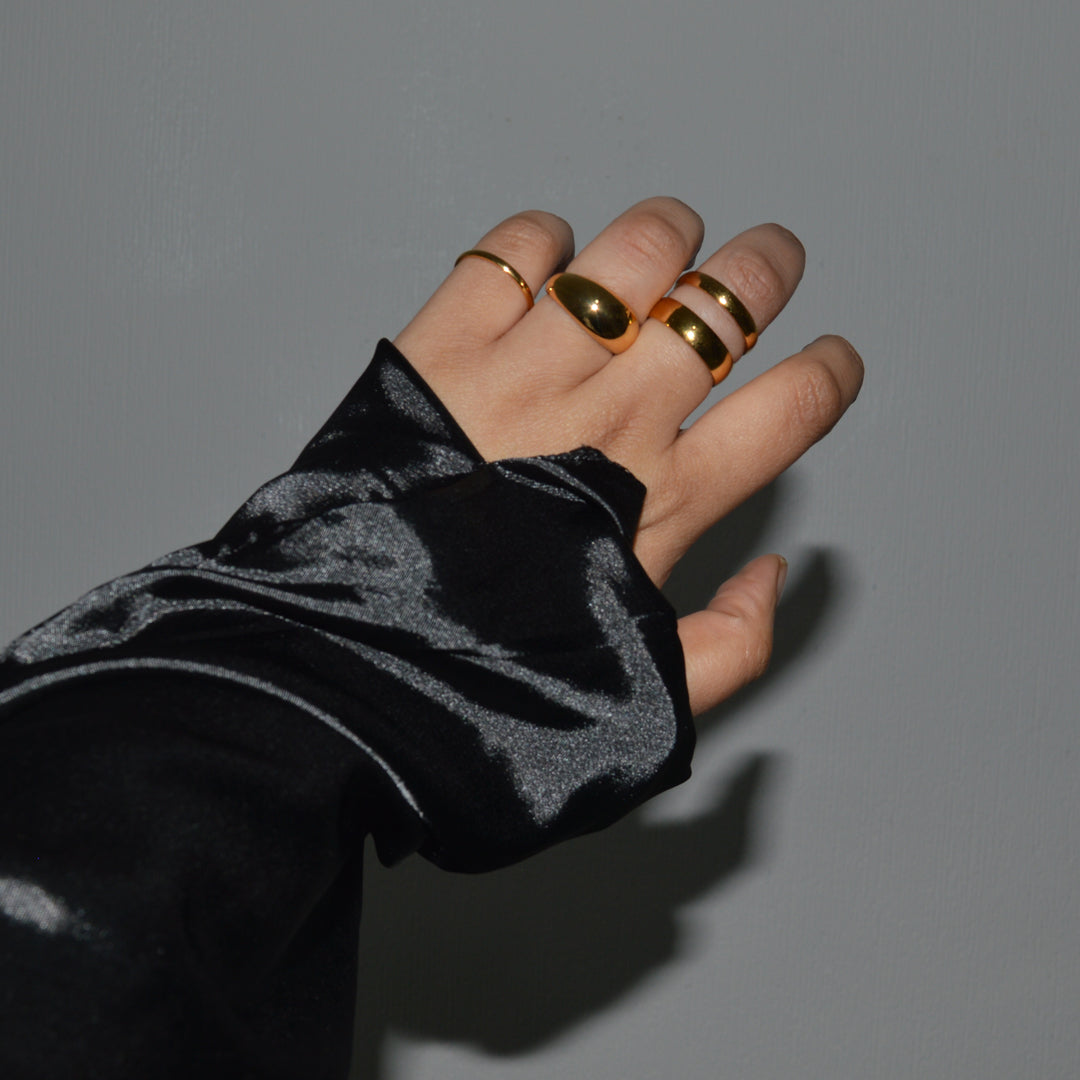 ROMAN. Gold Dome Ring