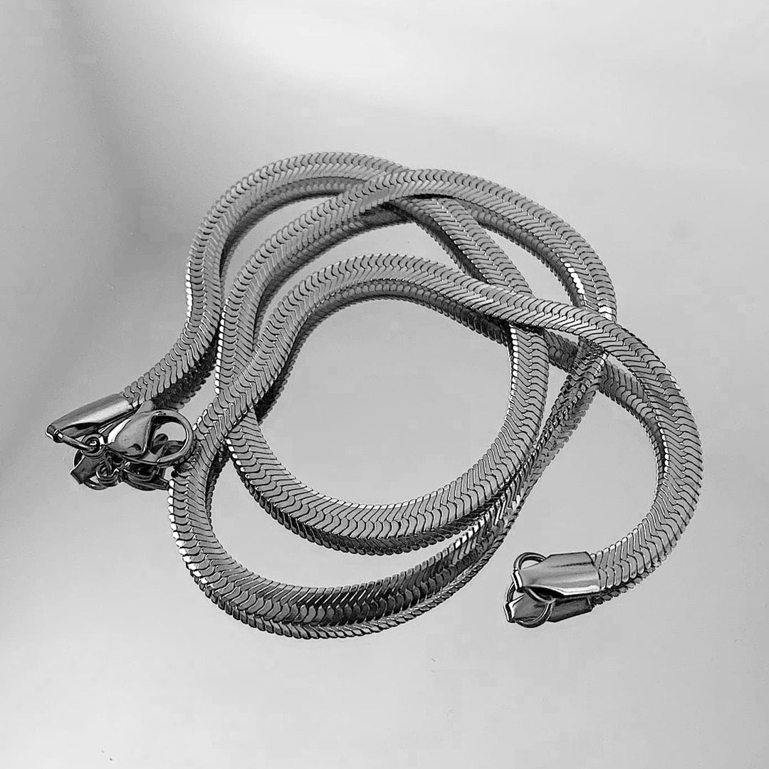 SERPENTINE ARGENT. Silver Snake Chain Necklace