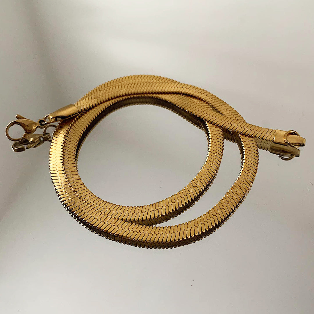 SERPENTINE ORO. Gold Snake Chain Necklace