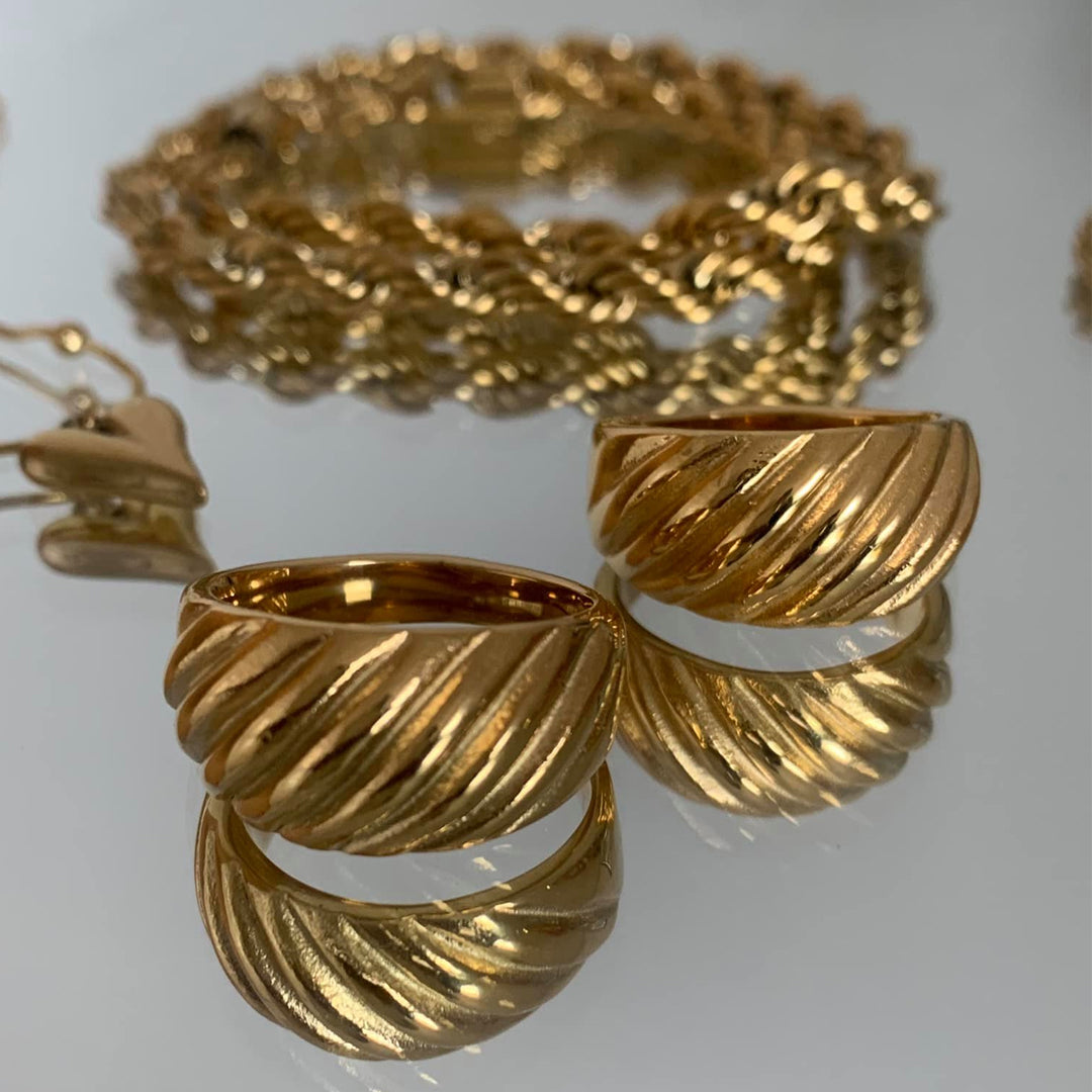 VOGUE. Gold Croissant Dome Ring