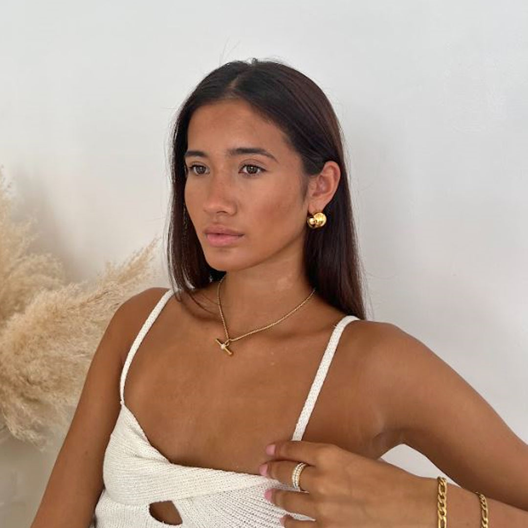 COUPE. Gold Wide Hoop Earrings