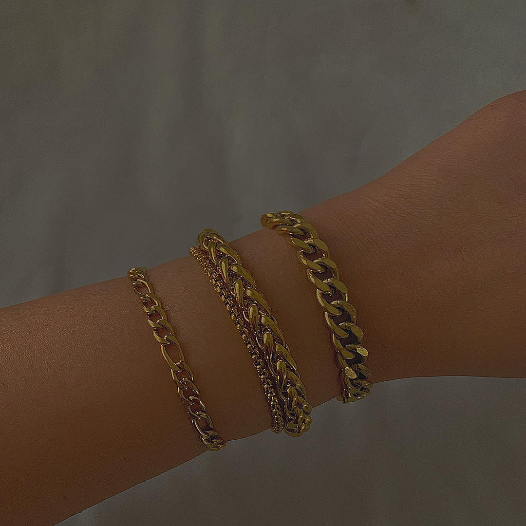 EMBASSY. Gold Braided Bracelet