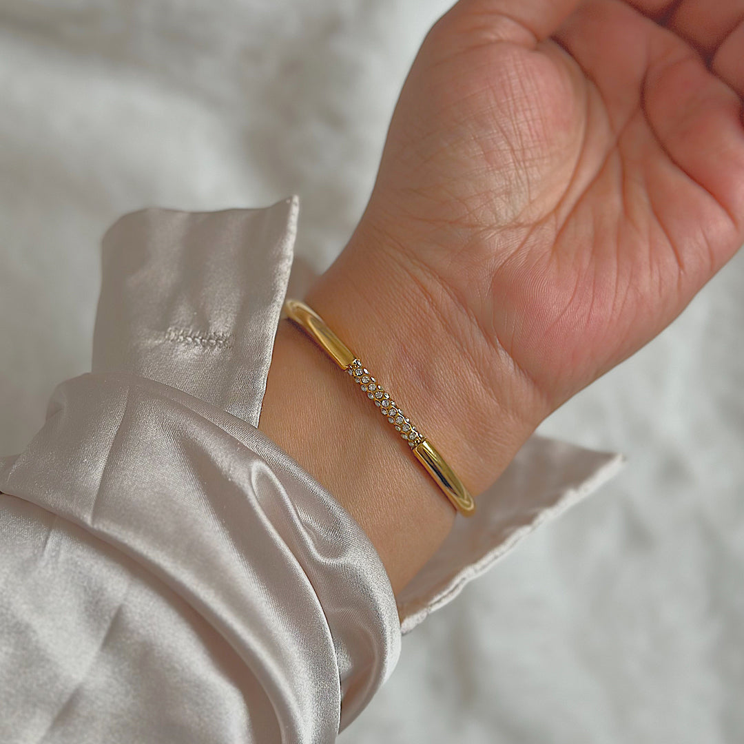 CRYSTAUX. Gold Crystal Bangle IMPERFECT