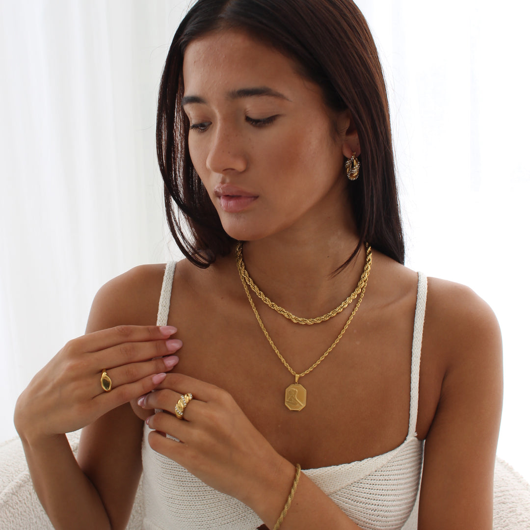 1970. Gold Rope Necklace