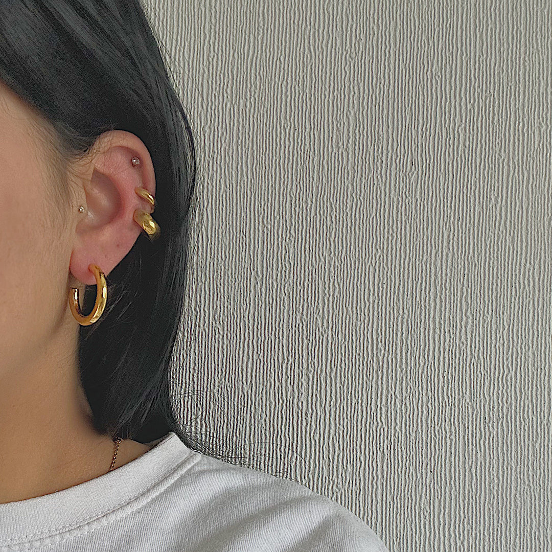 A LA MODE. Gold Chunky Cuff Earring Set