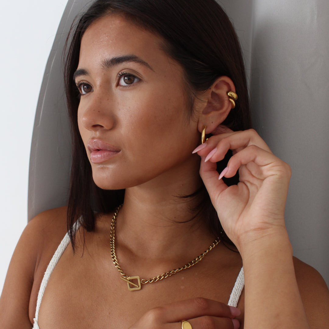 A LA MODE. Gold Chunky Cuff Earring Set