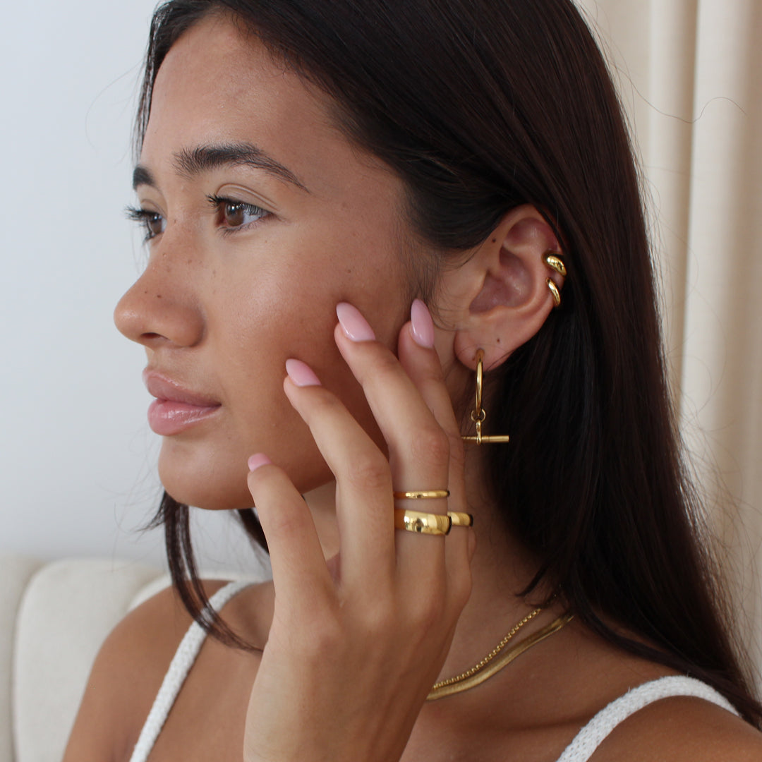 A LA MODE. Gold Chunky Cuff Earring Set