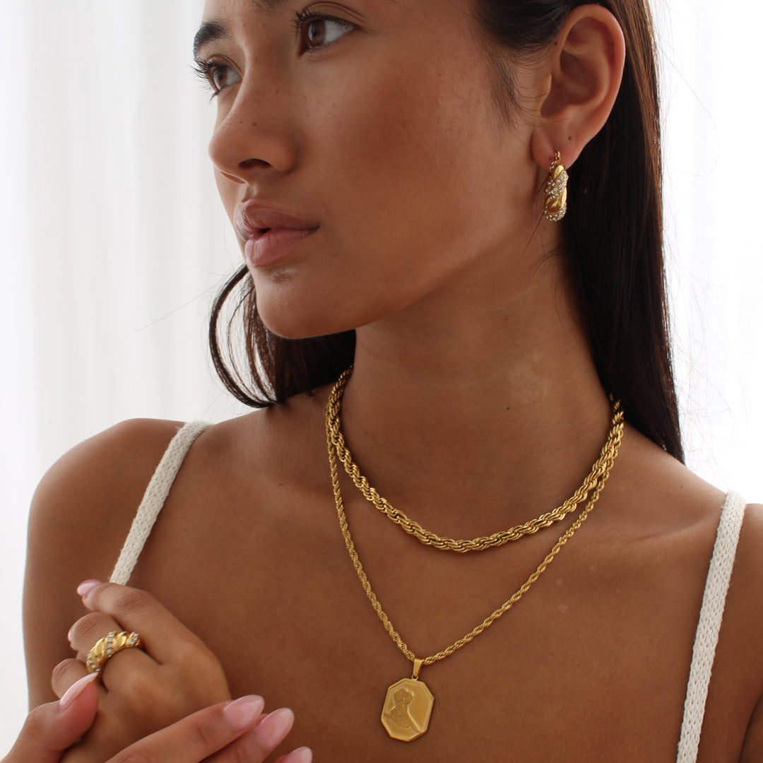 APHRODITE. Gold Woman's Body Pendant Necklace IMPERFECT
