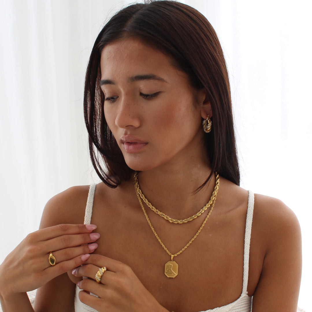 APHRODITE. Gold Woman's Body Pendant Necklace