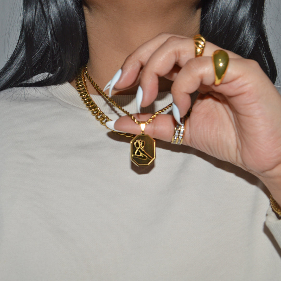 APHRODITE. Gold Woman's Body Pendant Necklace IMPERFECT