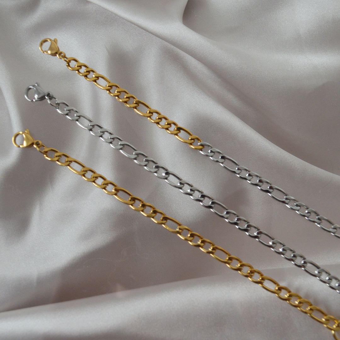 ARTISTE. 3 Piece Dainty Bracelet Set