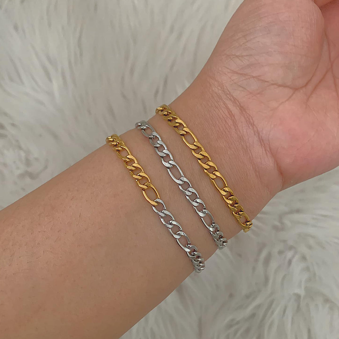 ARTISTE. 3 Piece Dainty Bracelet Set