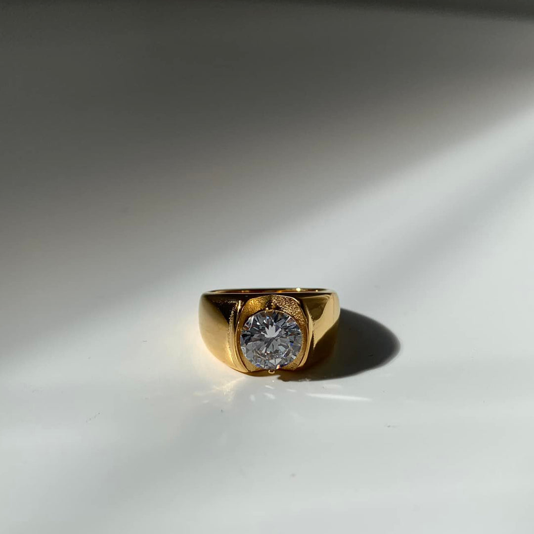 ATELIER. Gold Crystal Dome Ring