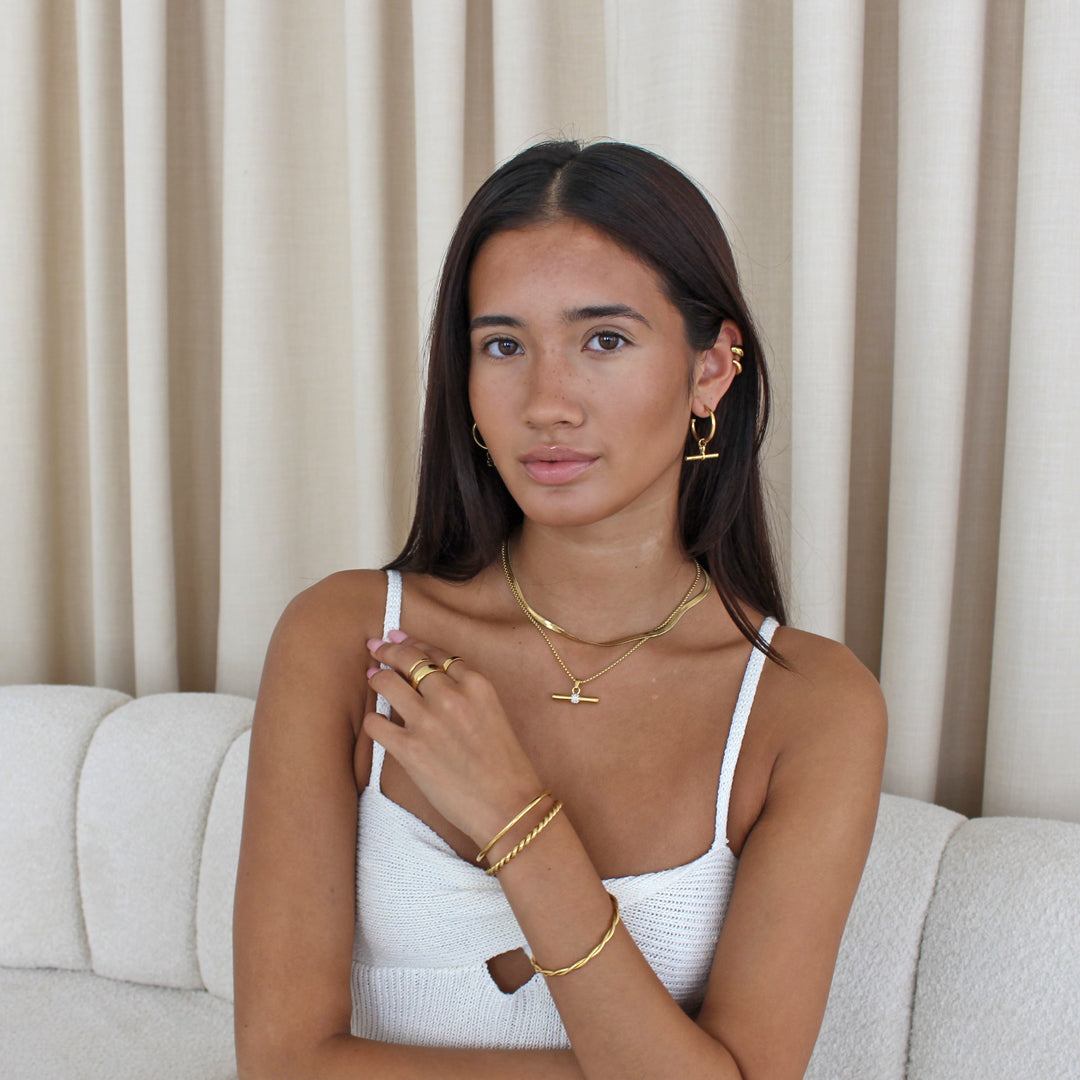 AURELIE. Crystal T Bar Necklace IMPERFECT