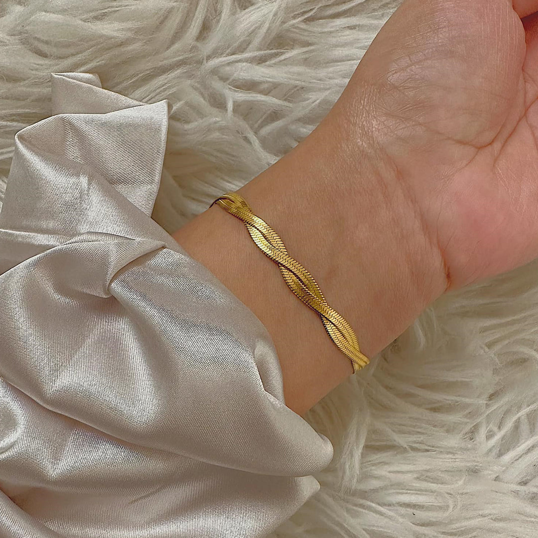 AURYN. Gold Twist Chain Bracelet