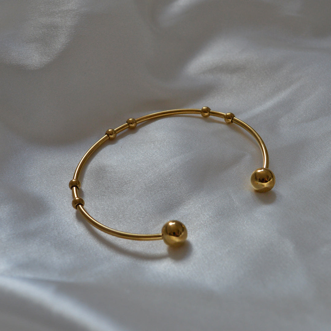 OXFORD. Gold Ball Cuff Bangle