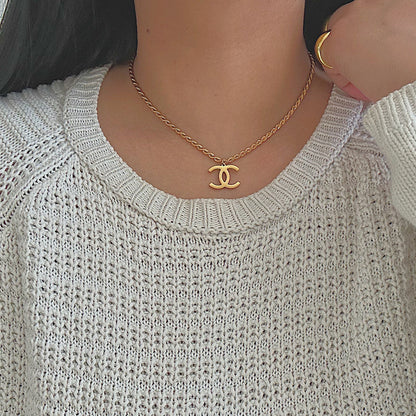 CHANEL CLASSIC. Reworked Gold CC Pendant Necklace IMPERFECT