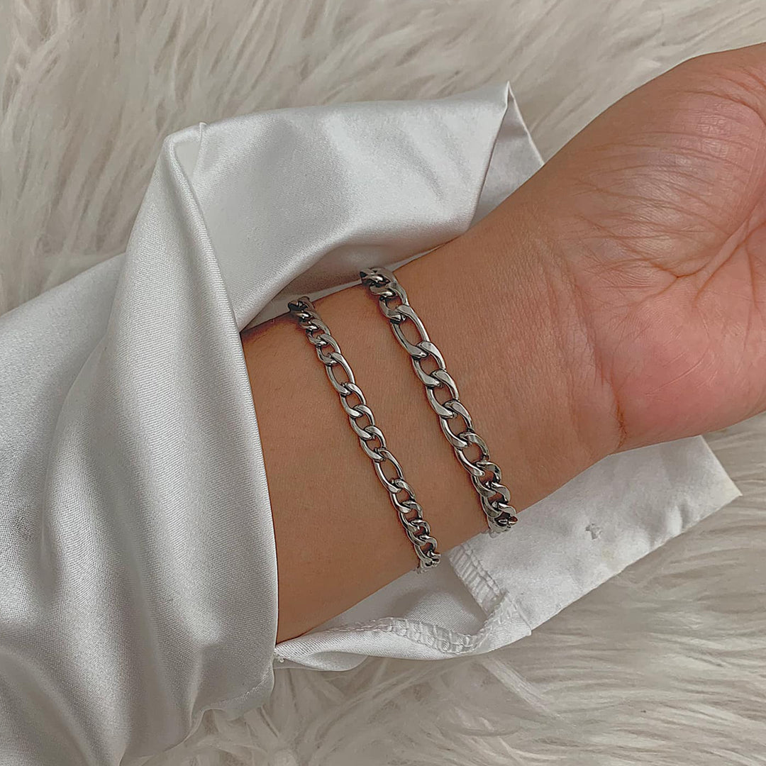 HENRICK. Silver Figaro Chain Bracelet Set