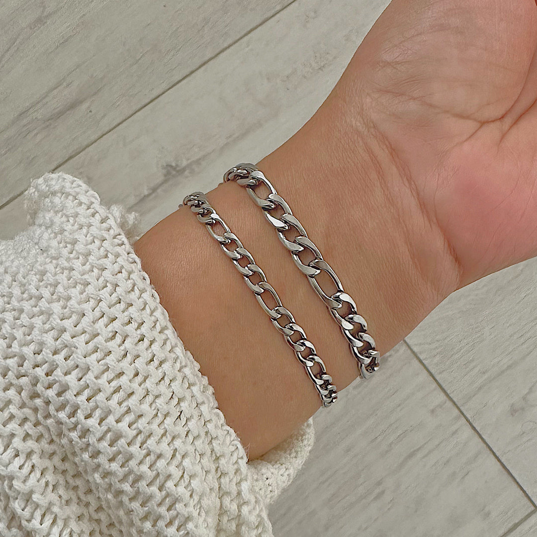 HENRICK. Silver Figaro Chain Bracelet Set
