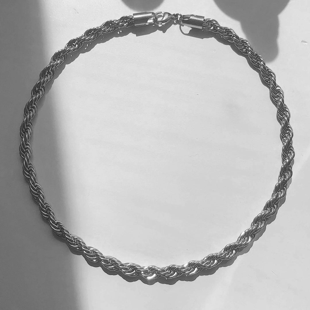 CITY BANKER. Silver Rope Necklace