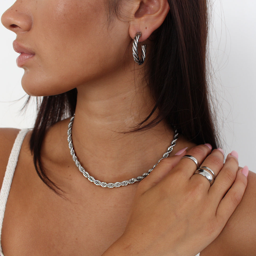 CITY BANKER. Silver Rope Necklace