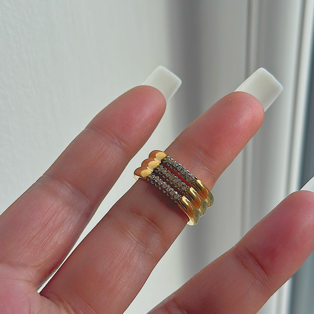 CRYSTAUX. Gold Crystal Barrell Ring