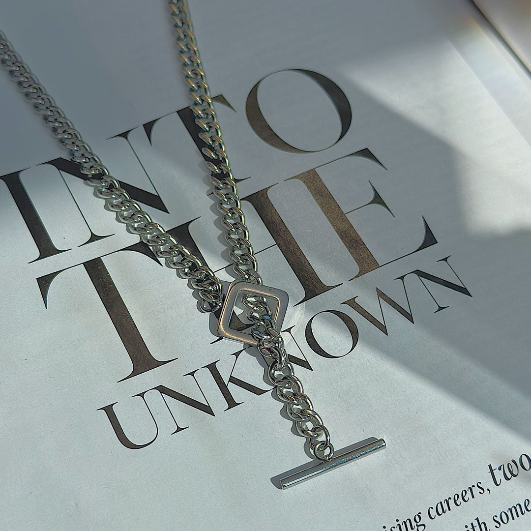 DEMETRIUS. Silver T Bar Toggle Necklace