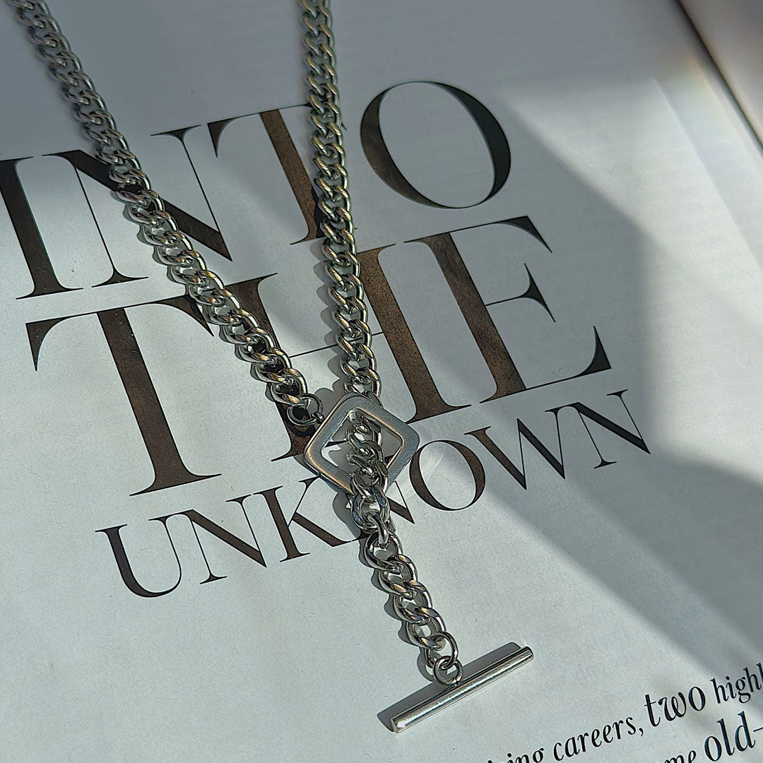 DEMETRIUS. Silver T Bar Toggle Necklace