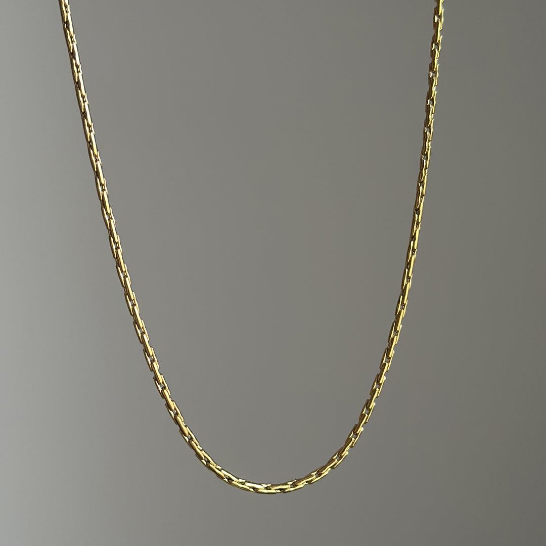 GRAIL. Gold Textured Chain Necklace