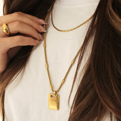 GRAIL. Gold Textured Chain Necklace
