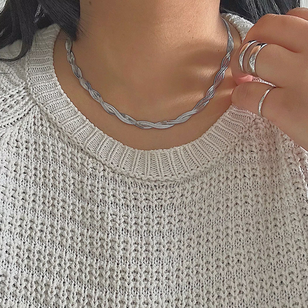 HALO. Silver Twist Snake Chain Necklace