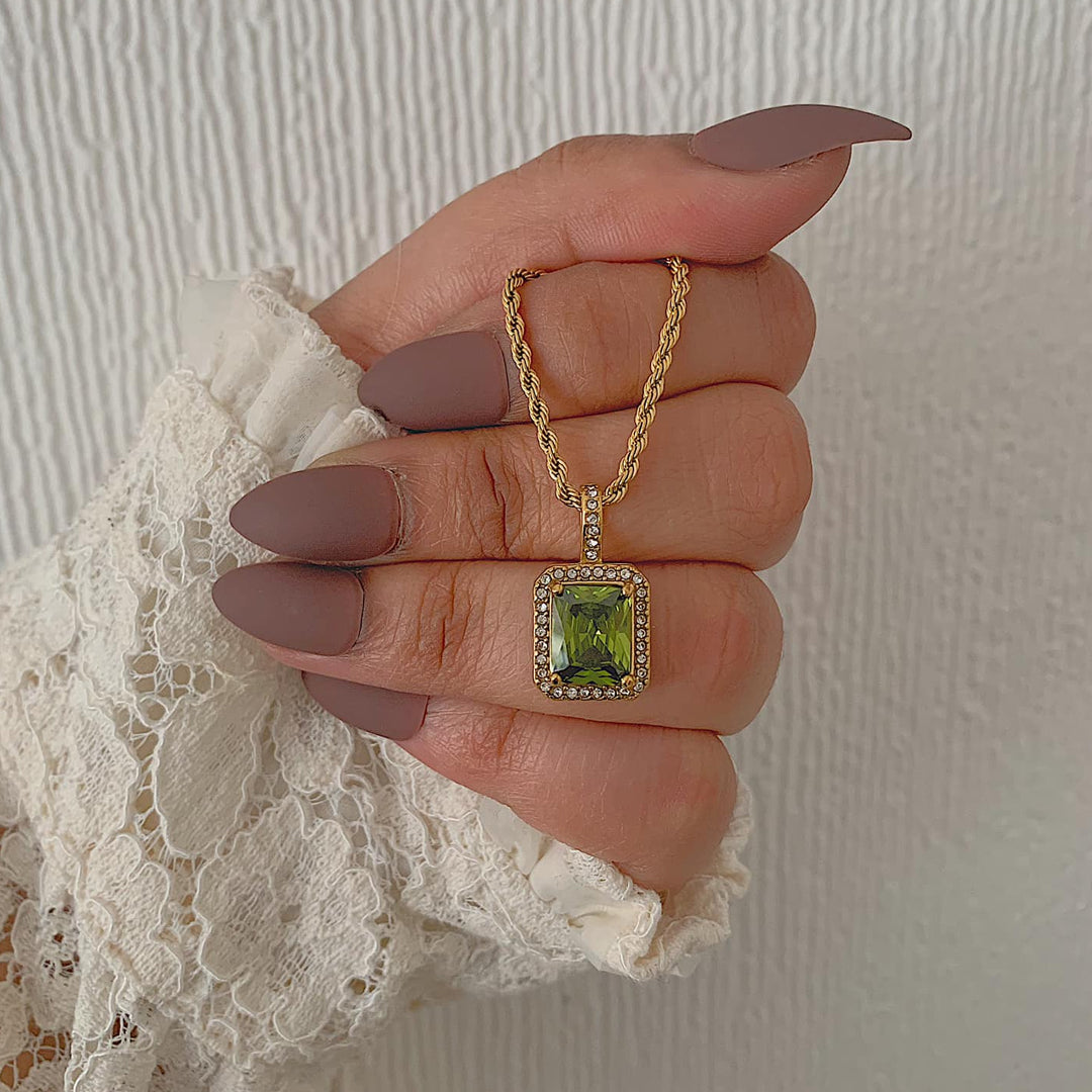 HERMES. Olive Green Crystal Necklace IMPERFECT