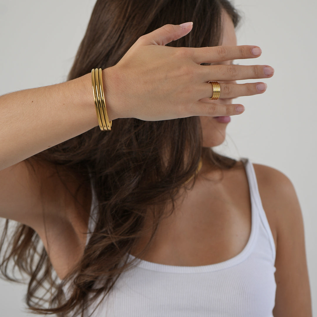 F-ROWE. Gold Ribbed Cuff Bangle