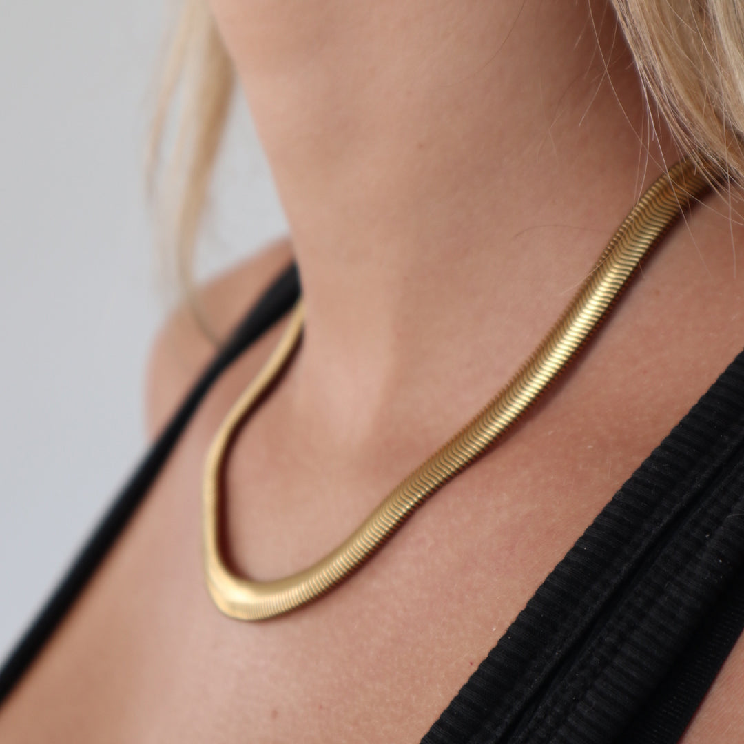 ARCHIVE. Gold Chunky Herringbone Necklace
