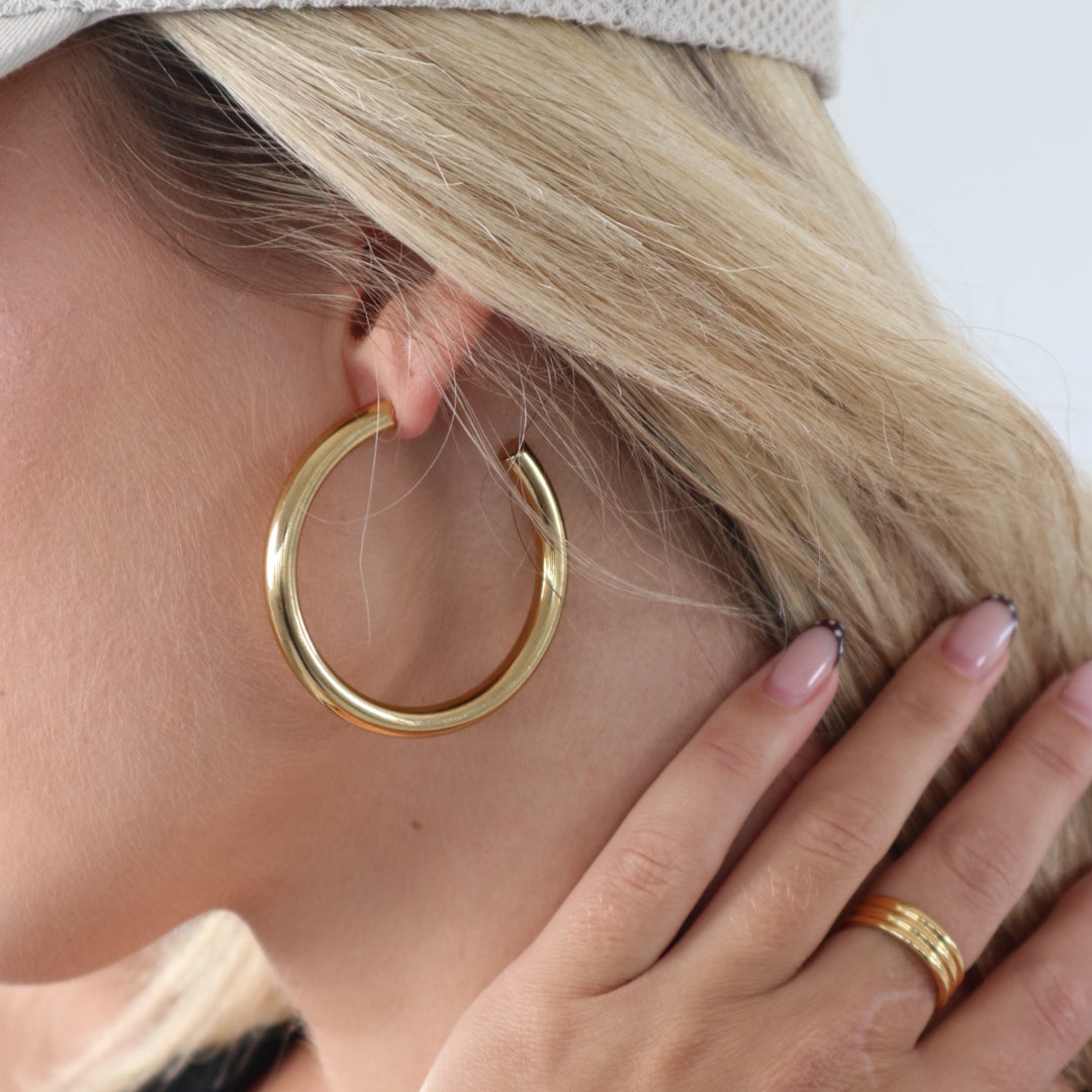 OFF DUTY. Gold Large Classic Hoop Earrings