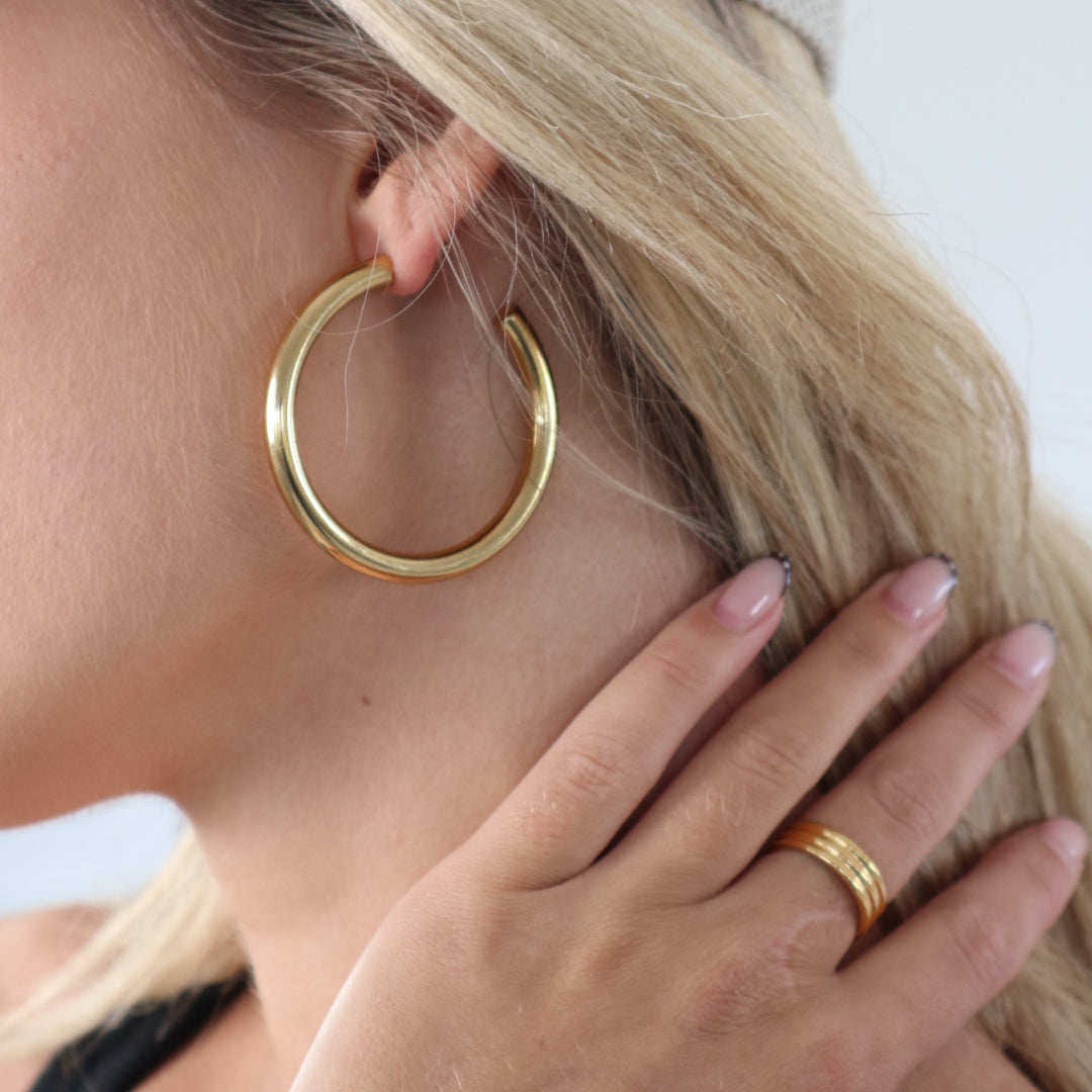 OFF DUTY. Gold Large Classic Hoop Earrings