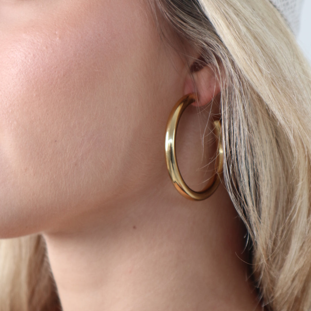 OFF DUTY. Gold Large Classic Hoop Earrings