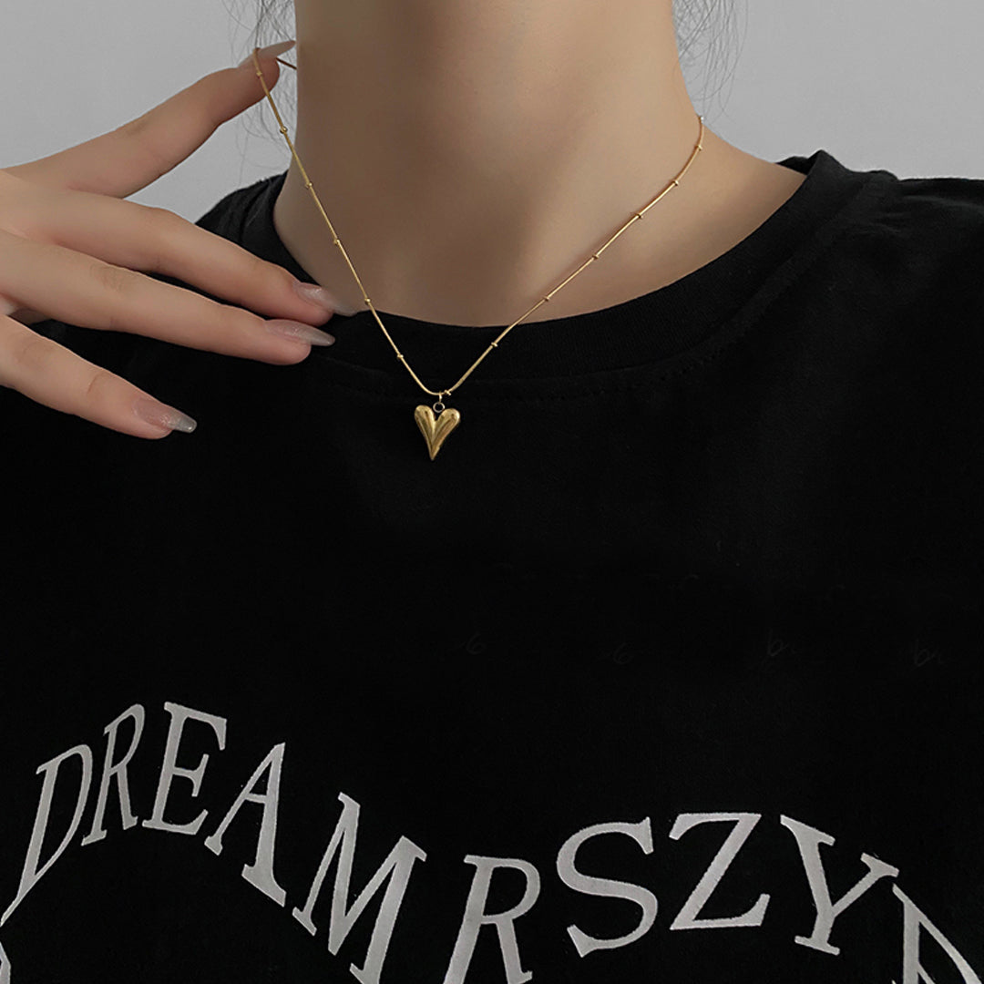 JULIETTE. Dainty Gold Heart Necklace