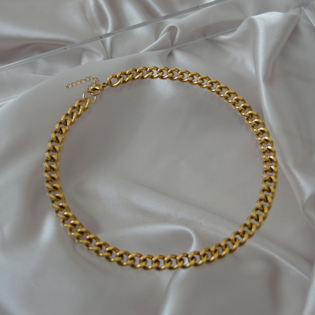 KINGSLEY. Chunky Gold Chain Necklace