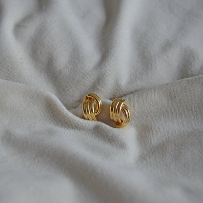 LISSOME. Gold Ribbed Knot Stud Earrings