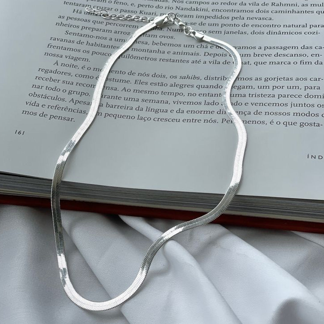 SERPENTINE ARGENT. Silver Snake Chain Necklace