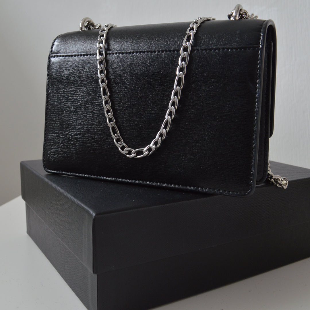 LUDWIG XL. Chunky Silver Figaro Chain Necklace