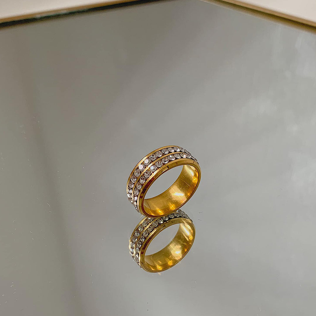 MAYFAIR. Gold Crystal Band Ring